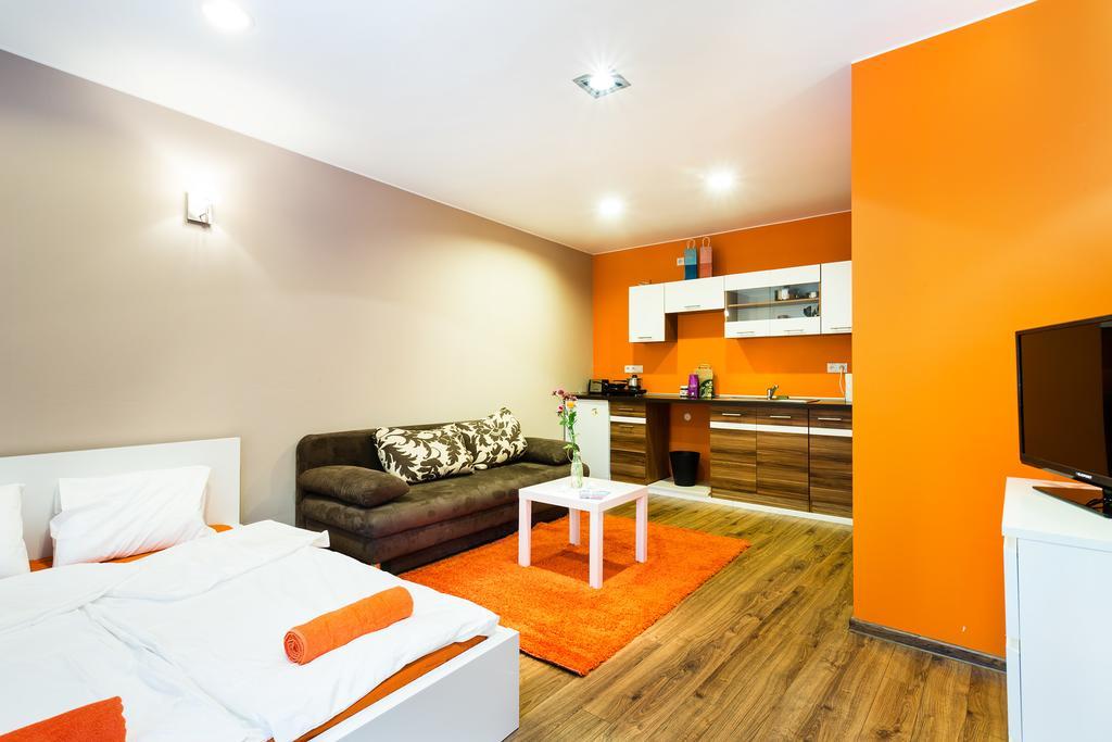 Live Like Locals: Market Square X Jewish District Apartment Krakow