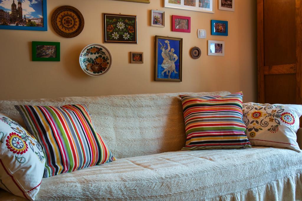 Live Like Locals: Market Square X Jewish District