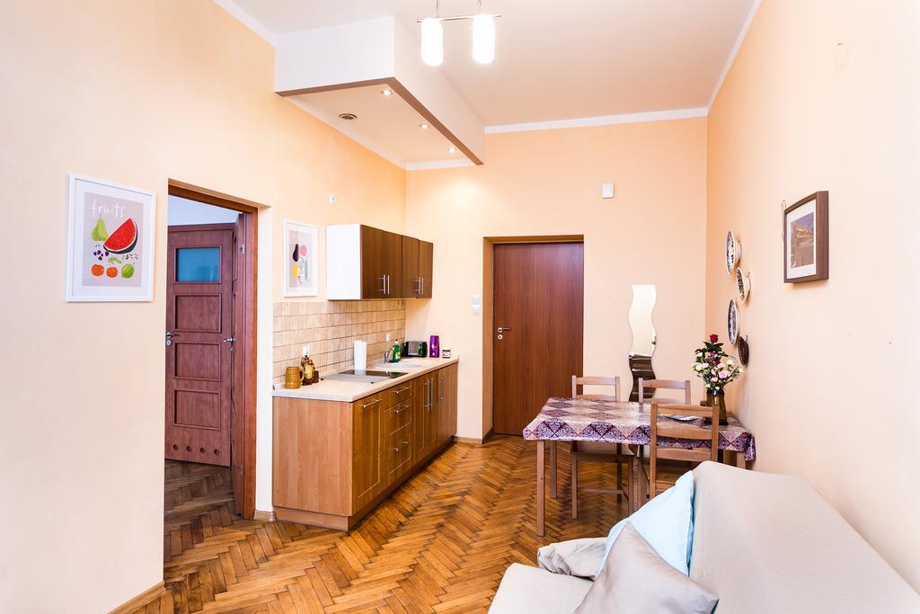 Apartament Live Like Locals: Market Square X Jewish District