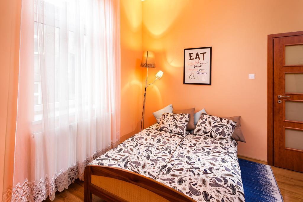 Apartament Live Like Locals: Market Square X Jewish District