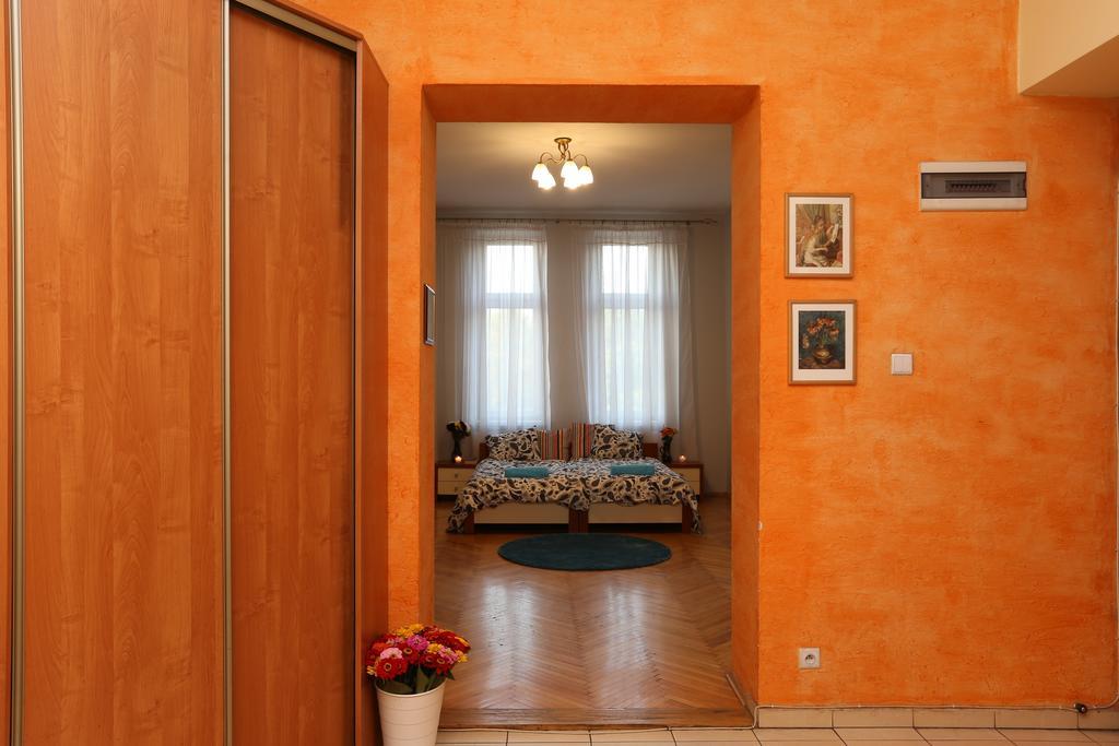 Live Like Locals: Market Square X Jewish District Apartament Kraków